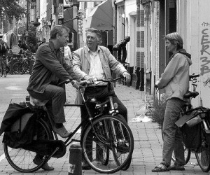 dutch_people_speaking_on_the_street